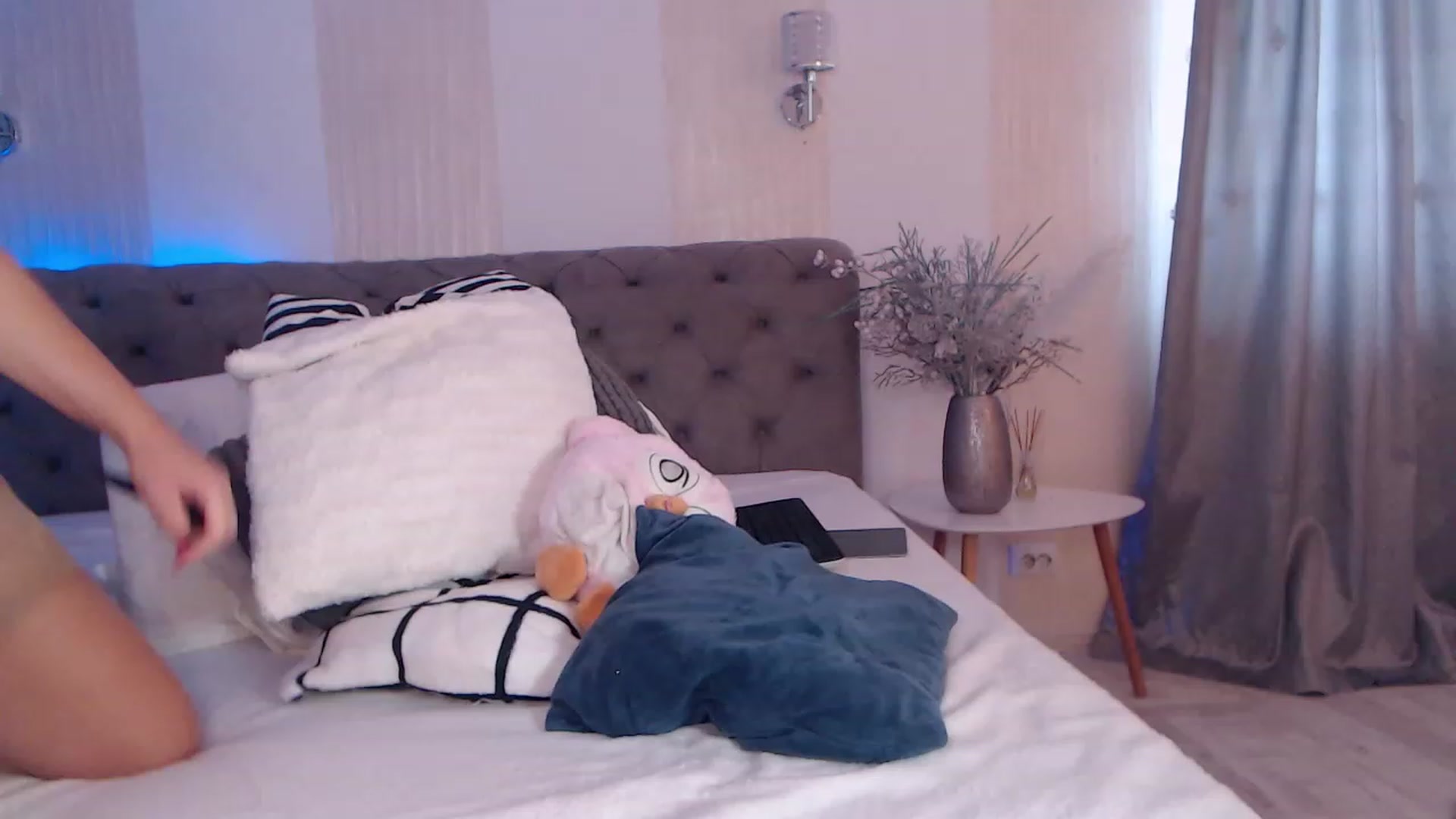 Gallery image thumbnail from NaomiNasssh's myfreecams stream on, 10/20/2023, 07:55 image 16 of 20
