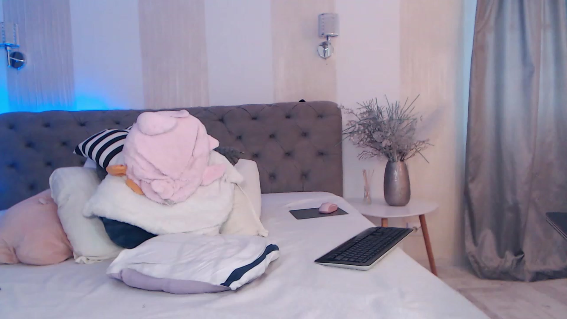 Gallery image thumbnail from NaomiNasssh's myfreecams stream on, 11/04/2023, 11:26 image 12 of 20