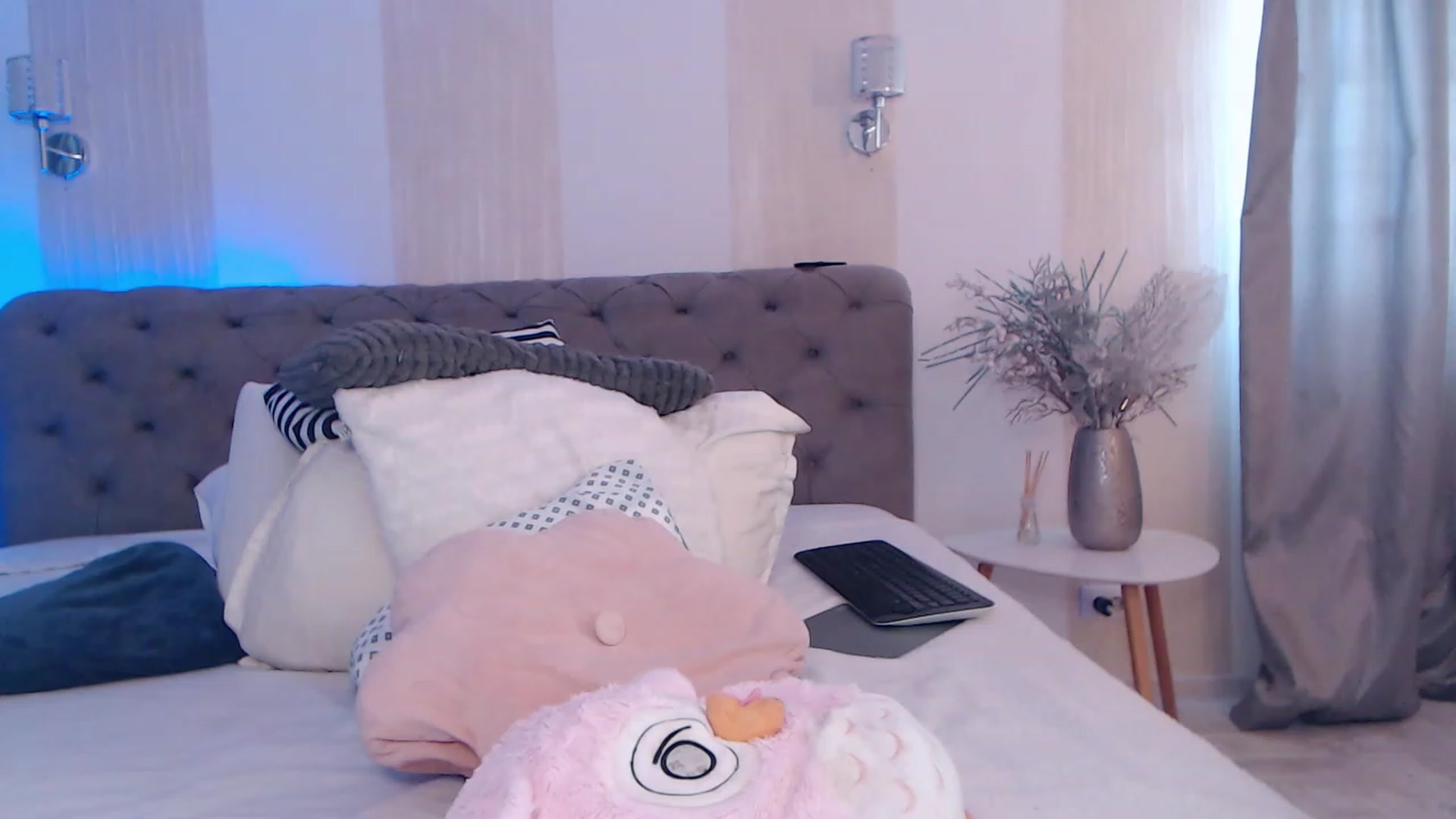 Gallery image thumbnail from NaomiNasssh's myfreecams stream on, 11/08/2023, 11:29 image 17 of 20