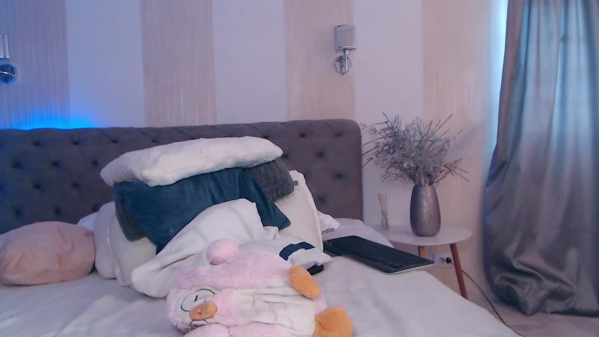 Gallery image thumbnail from NaomiNasssh's myfreecams stream on, 11/29/2023, 11:05 image 1 of 20