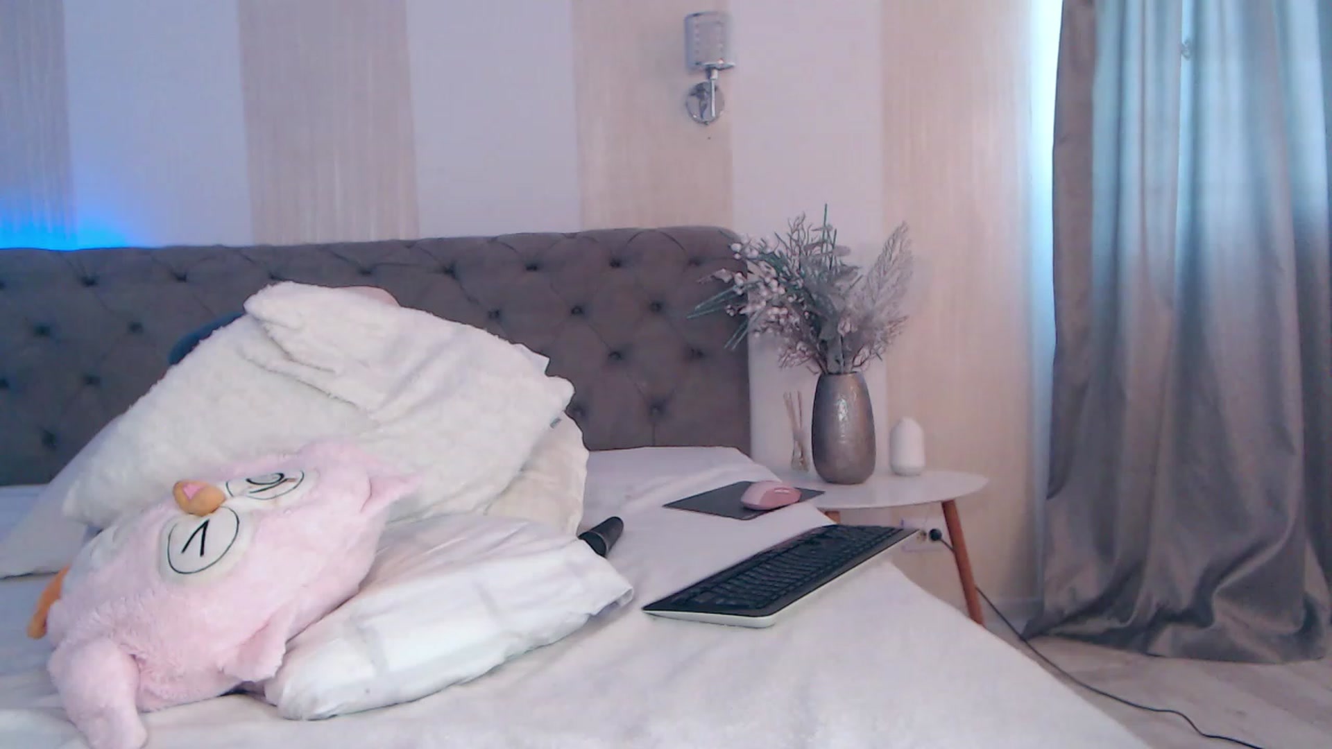 Gallery image thumbnail from NaomiNasssh's myfreecams stream on, 11/30/2023, 10:48 image 12 of 20