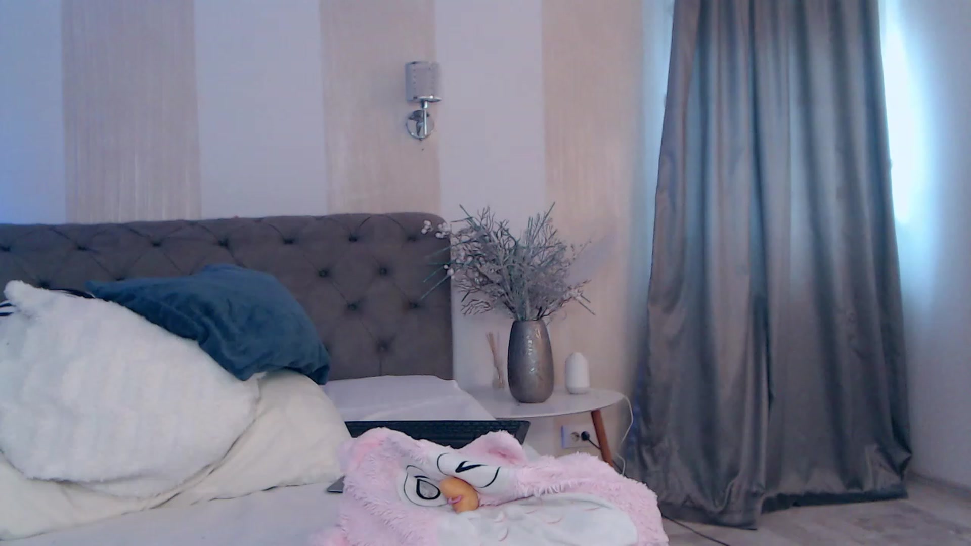 Gallery image thumbnail from NaomiNasssh's myfreecams stream on, 12/05/2023, 11:41 image 9 of 20
