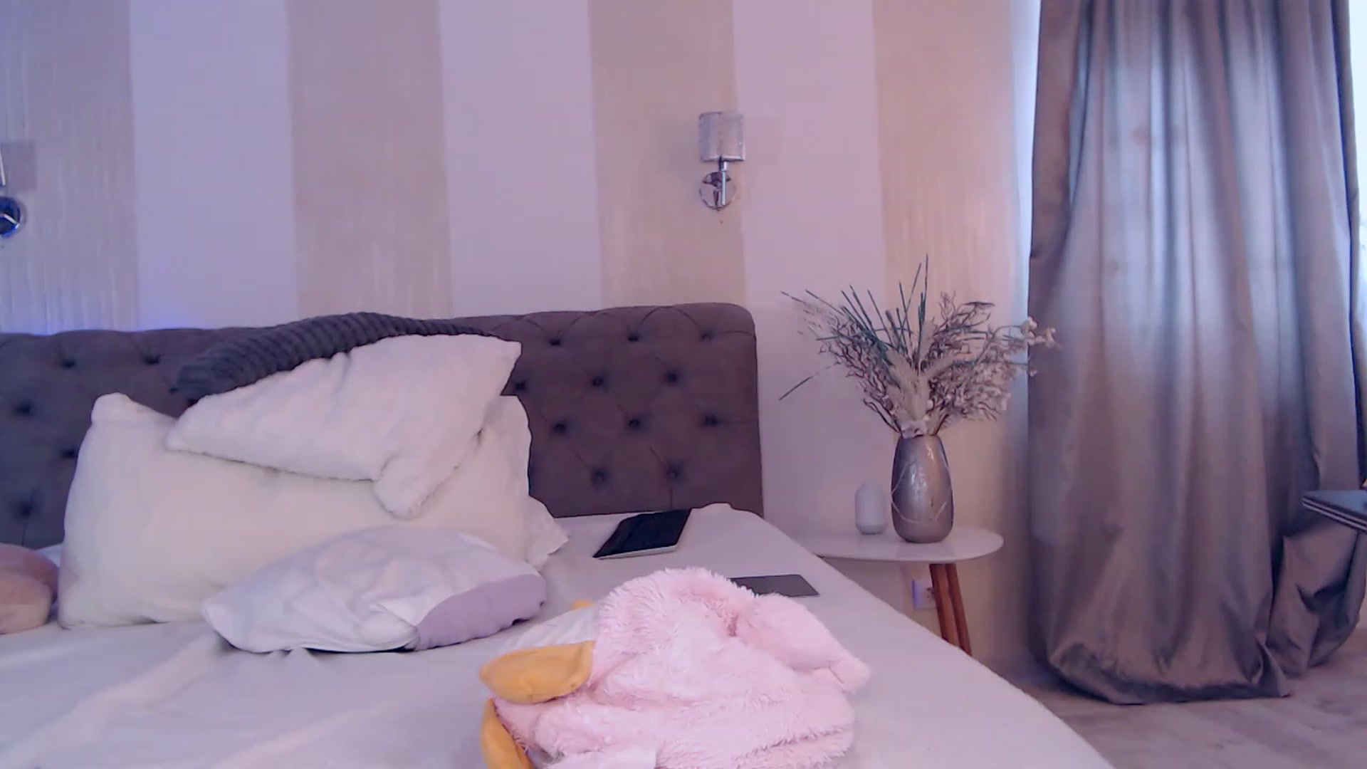 Gallery image thumbnail from NaomiNasssh's myfreecams stream on, 01/15/2024, 11:26 image 13 of 20