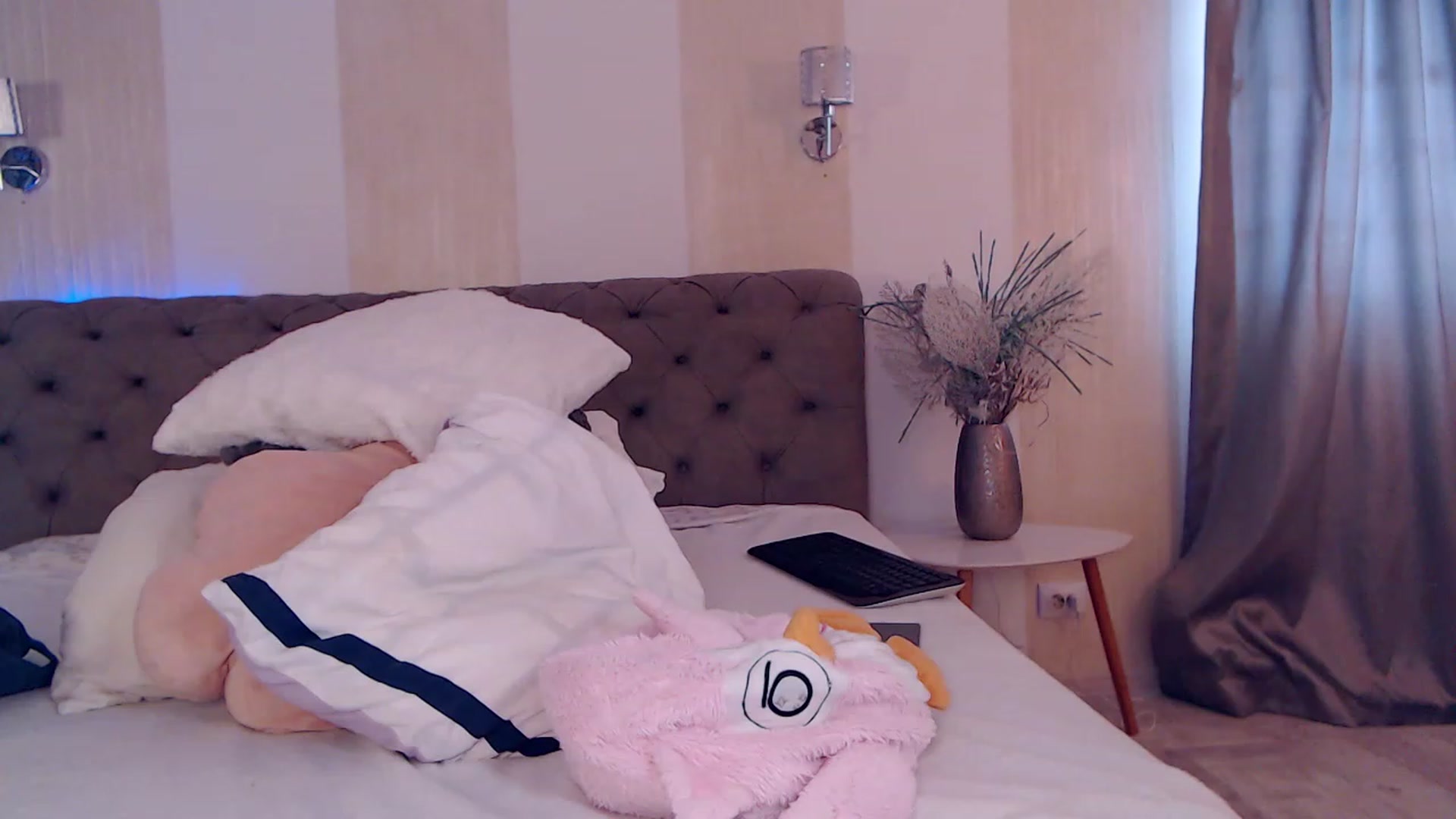 Gallery image thumbnail from NaomiNasssh's myfreecams stream on, 02/02/2024, 11:13 image 12 of 20
