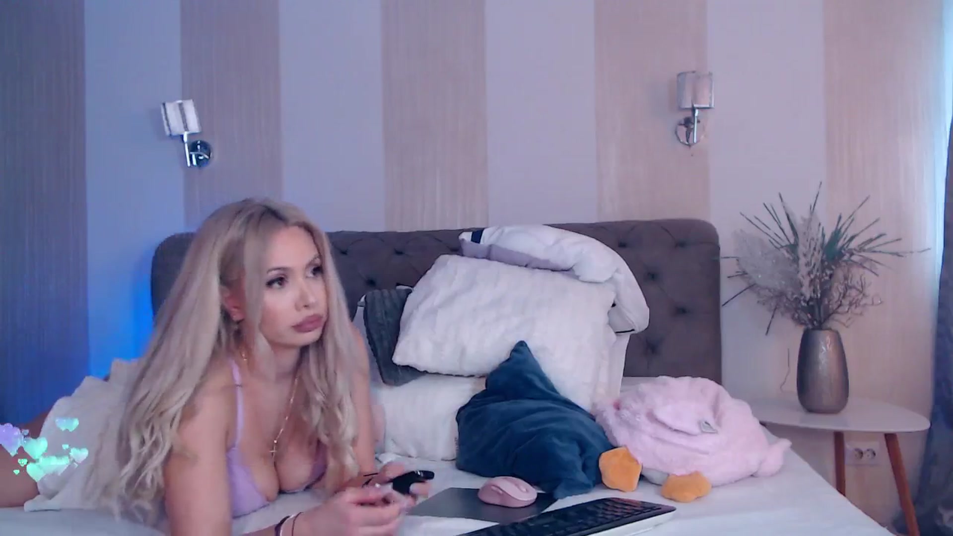 Gallery image thumbnail from NaomiNasssh's myfreecams stream on, 03/20/2024, 09:37 image 4 of 20