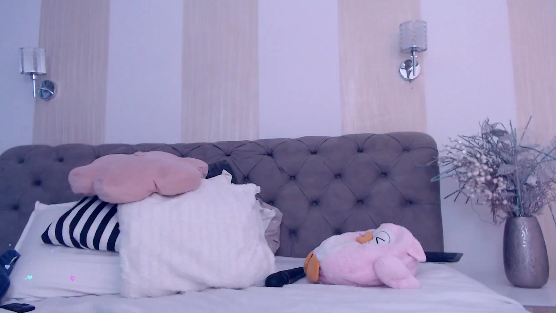 Gallery image thumbnail from NaomiNasssh's myfreecams stream on, 08/12/2024, 09:42 image 1 of 20