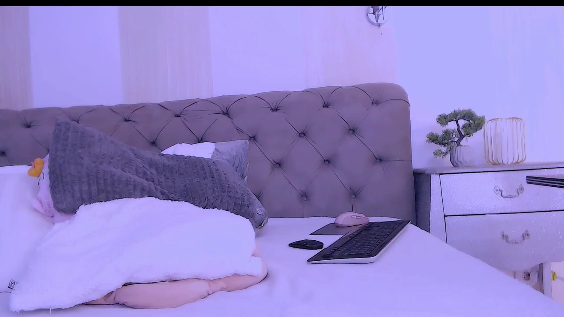 Gallery image thumbnail from NaomiNasssh's myfreecams stream on, 03/03/2025, 09:52 image 20 of 20