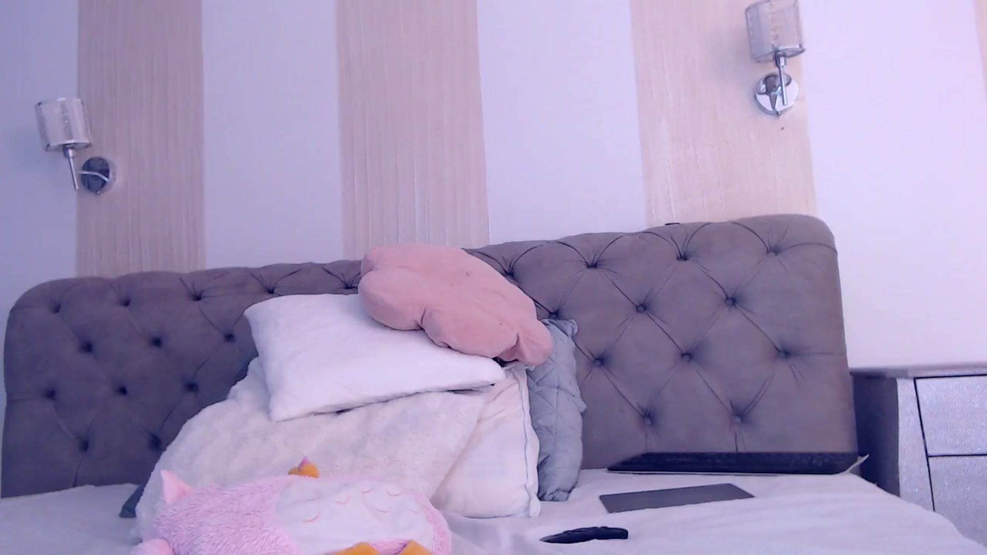 Gallery image thumbnail from NaomiNasssh's myfreecams stream on, 03/24/2025, 10:37 image 7 of 20