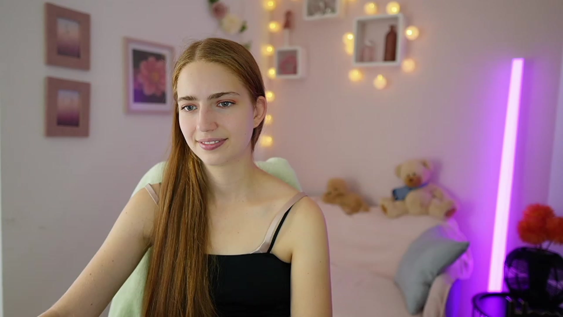 Gallery image thumbnail from Naomi_Woods18's myfreecams stream on, 10/31/2023, 11:10 image 10 of 20