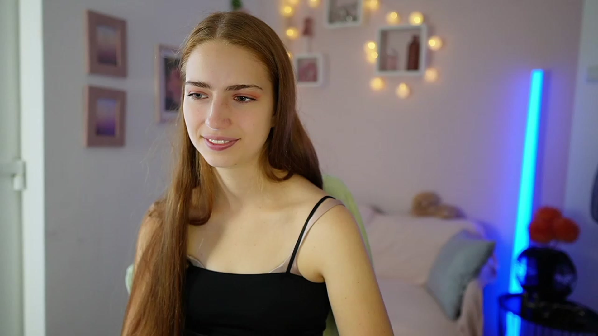 Gallery image thumbnail from Naomi_Woods18's myfreecams stream on, 11/01/2023, 09:27 image 7 of 20