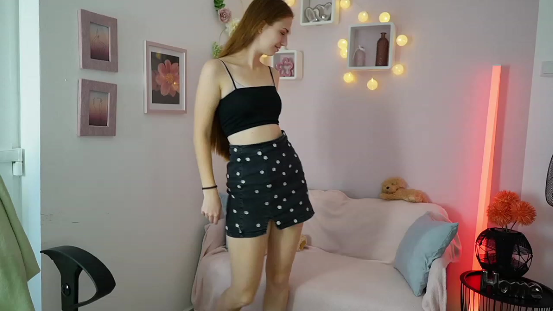 Gallery image thumbnail from Naomi_Woods18's myfreecams stream on, 11/01/2023, 09:27 image 9 of 20