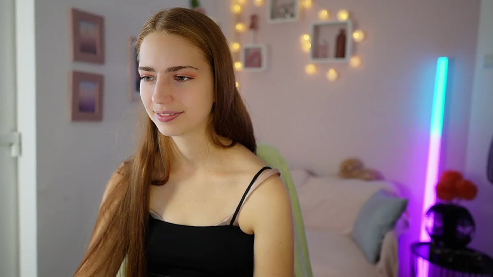 Gallery image thumbnail from Naomi_Woods18's myfreecams stream on, 11/01/2023, 09:27 image 4 of 20
