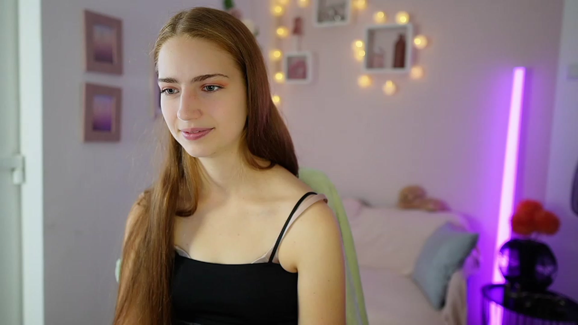 Gallery image thumbnail from Naomi_Woods18's myfreecams stream on, 11/01/2023, 09:27 image 3 of 20