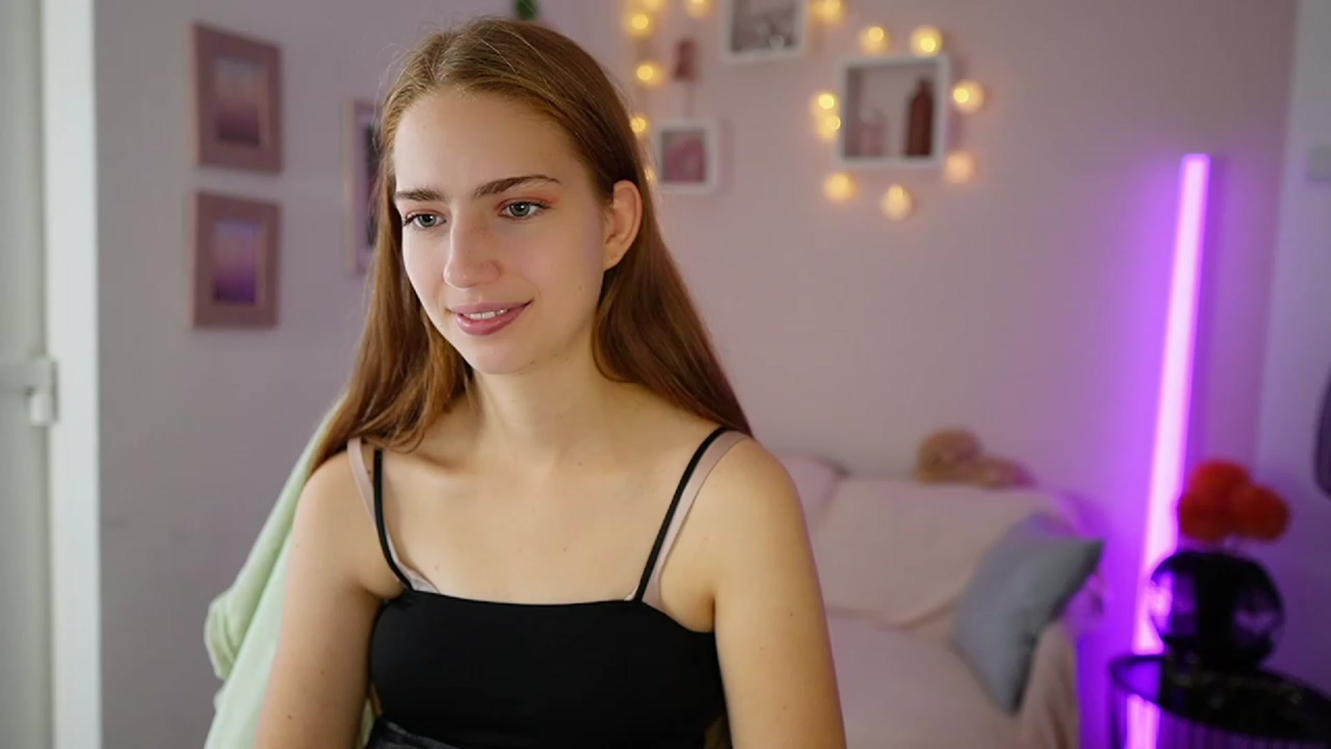 Gallery image thumbnail from Naomi_Woods18's myfreecams stream on, 11/01/2023, 10:13 image 20 of 20
