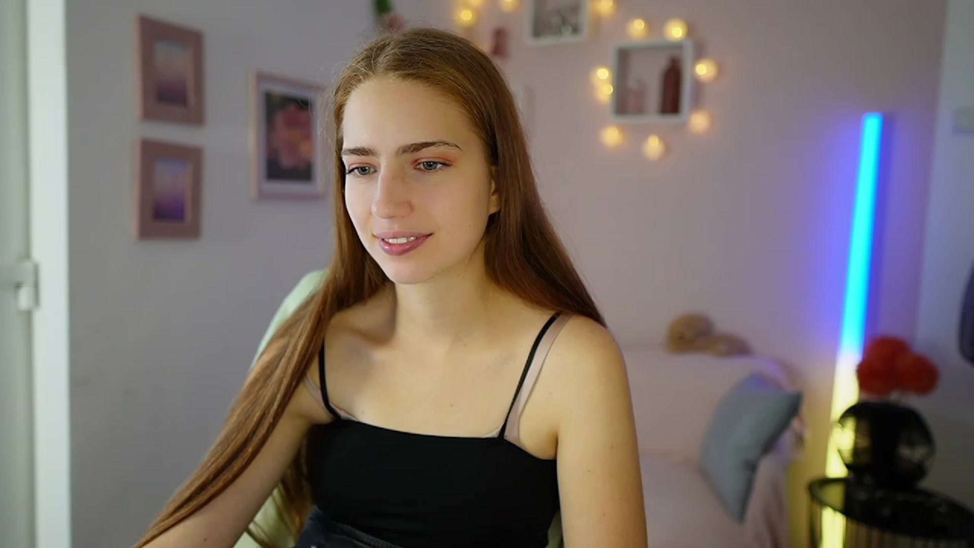 Gallery image thumbnail from Naomi_Woods18's myfreecams stream on, 11/01/2023, 12:18 image 19 of 20