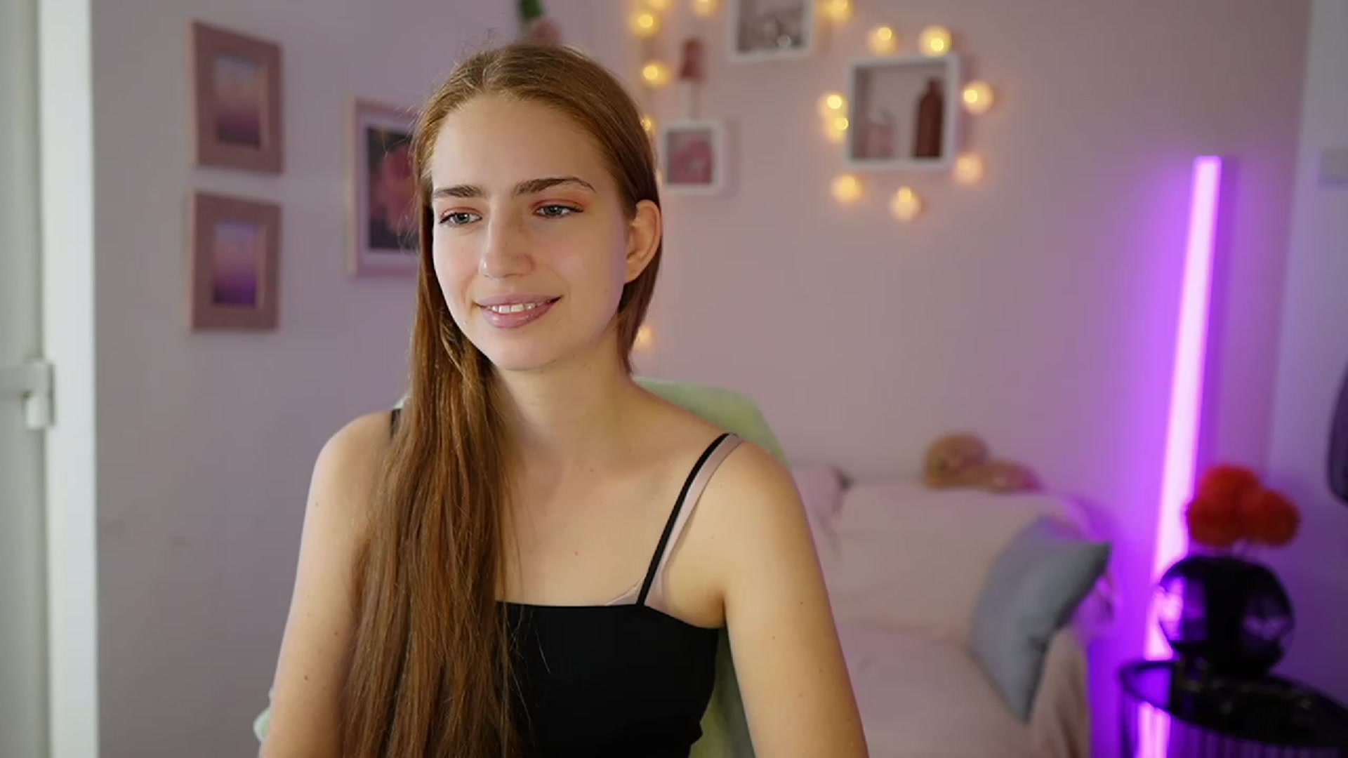 Gallery image thumbnail from Naomi_Woods18's myfreecams stream on, 11/01/2023, 12:39 image 12 of 20