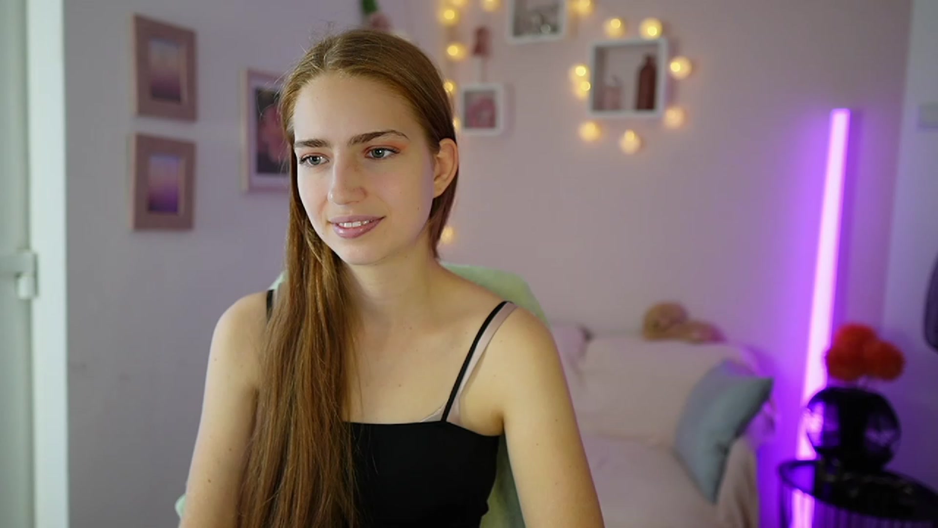 Gallery image thumbnail from Naomi_Woods18's myfreecams stream on, 11/01/2023, 12:39 image 9 of 20