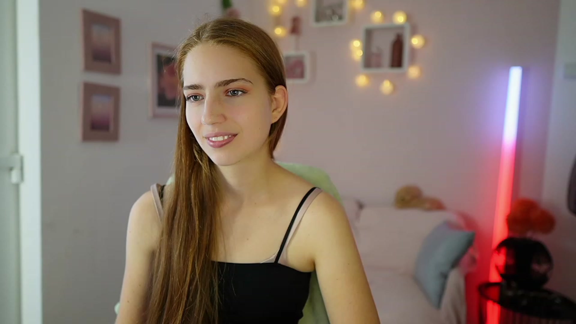 Gallery image thumbnail from Naomi_Woods18's myfreecams stream on, 11/01/2023, 12:39 image 1 of 20
