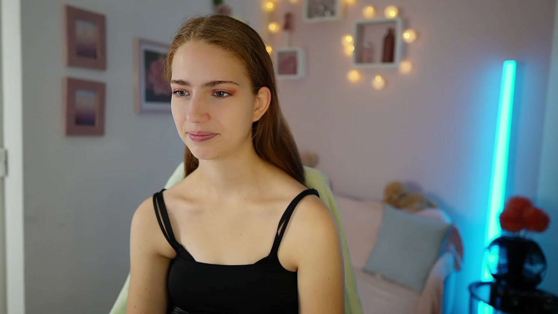 Gallery image thumbnail from Naomi_Woods18's myfreecams stream on, 11/03/2023, 09:49 image 5 of 20