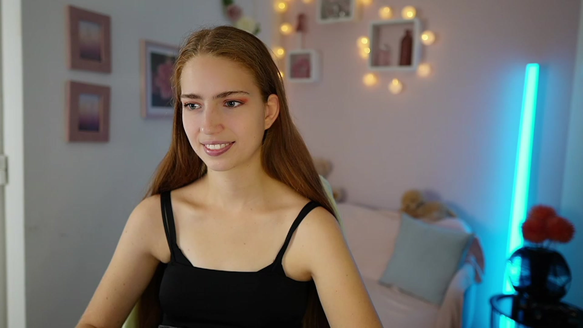 Gallery image thumbnail from Naomi_Woods18's myfreecams stream on, 11/03/2023, 10:07 image 9 of 20
