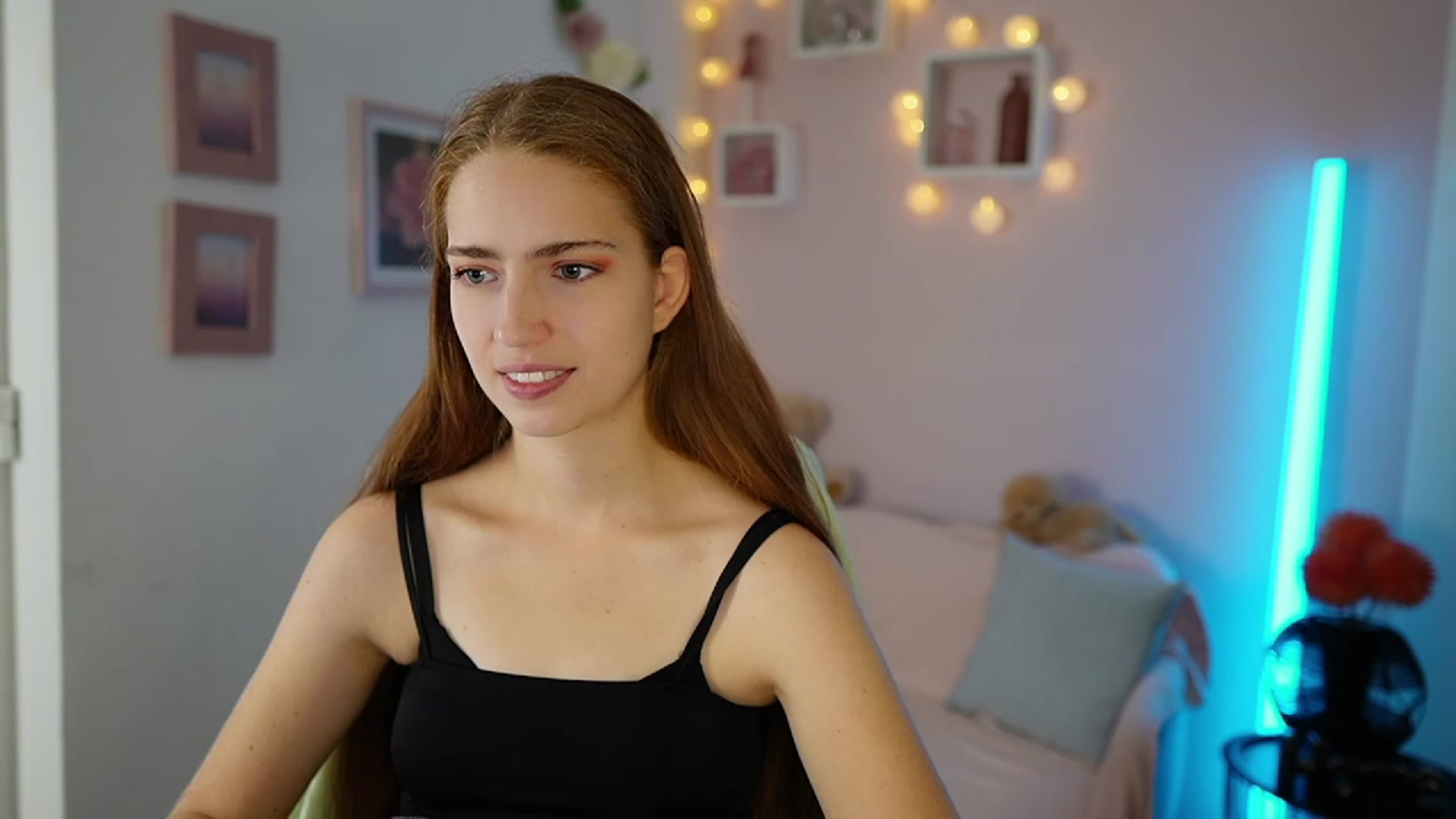 Gallery image thumbnail from Naomi_Woods18's myfreecams stream on, 11/03/2023, 10:07 image 16 of 20