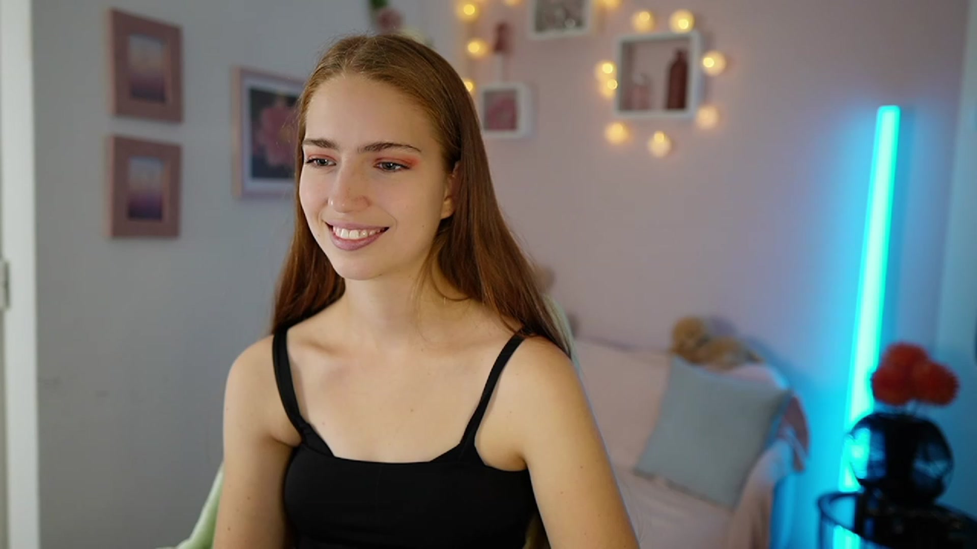Gallery image thumbnail from Naomi_Woods18's myfreecams stream on, 11/03/2023, 11:09 image 20 of 20