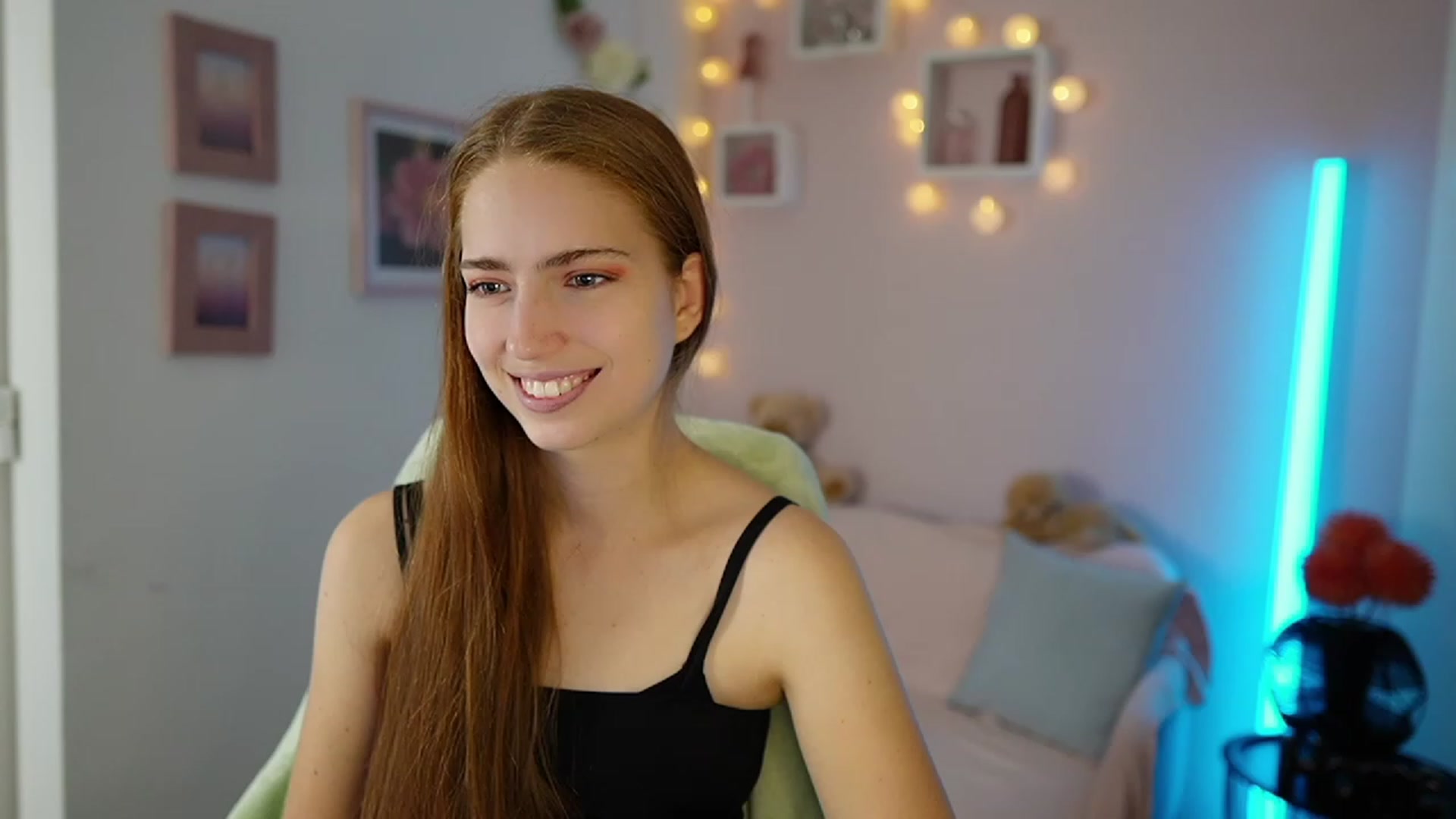 Gallery image thumbnail from Naomi_Woods18's myfreecams stream on, 11/03/2023, 11:09 image 15 of 20