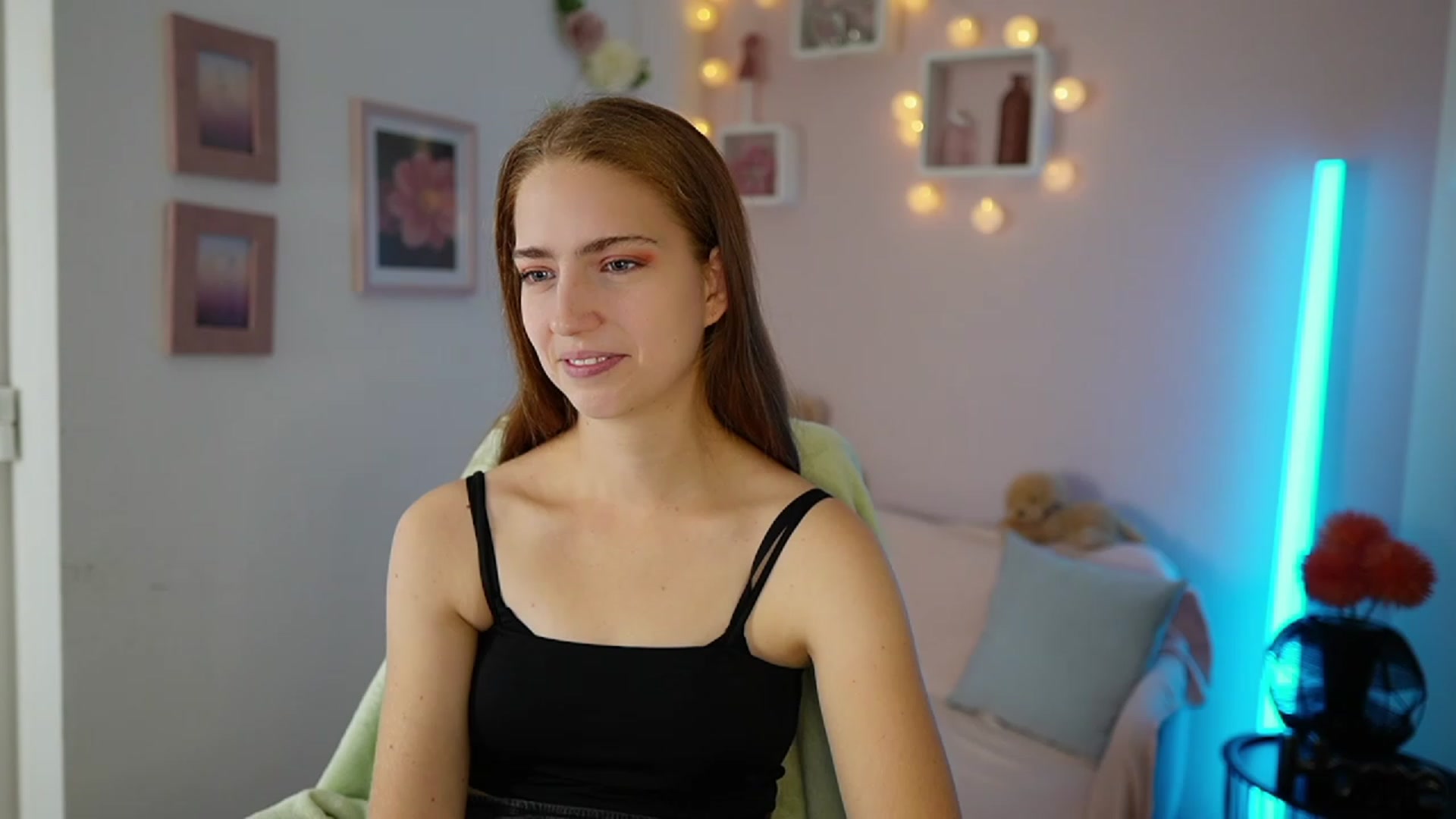 Gallery image thumbnail from Naomi_Woods18's myfreecams stream on, 11/03/2023, 11:09 image 2 of 20