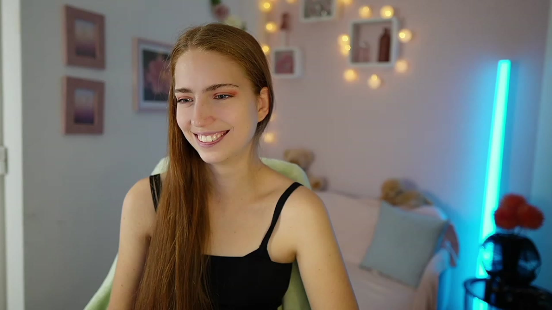 Gallery image thumbnail from Naomi_Woods18's myfreecams stream on, 11/03/2023, 11:09 image 12 of 20