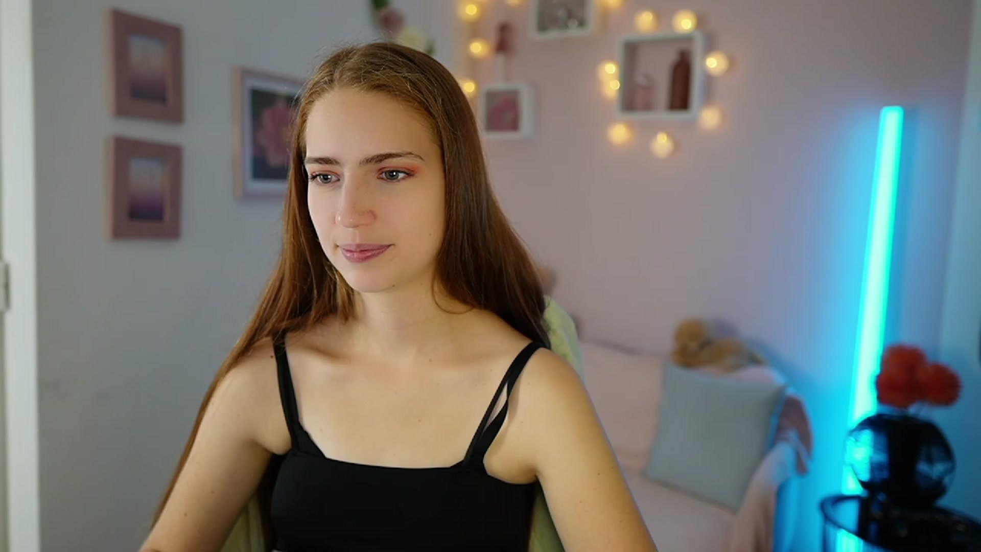 Gallery image thumbnail from Naomi_Woods18's myfreecams stream on, 11/03/2023, 12:32 image 20 of 20