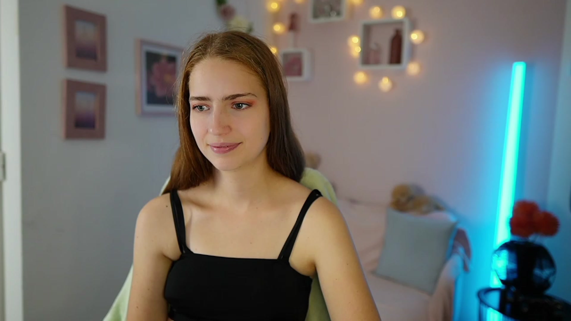 Gallery image thumbnail from Naomi_Woods18's myfreecams stream on, 11/03/2023, 13:27 image 12 of 20
