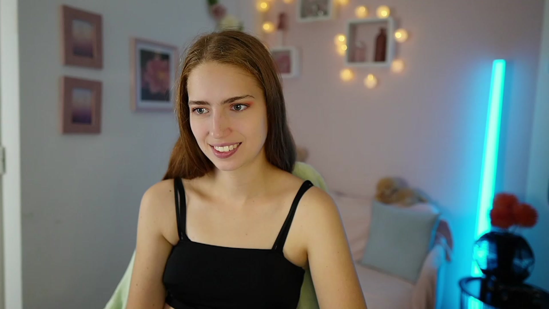 Gallery image thumbnail from Naomi_Woods18's myfreecams stream on, 11/03/2023, 13:27 image 11 of 20