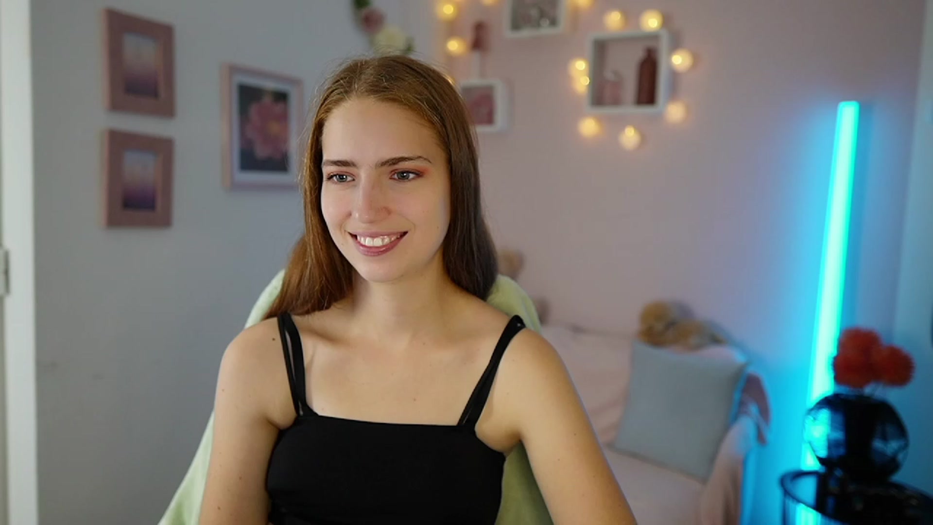 Gallery image thumbnail from Naomi_Woods18's myfreecams stream on, 11/03/2023, 13:27 image 17 of 20