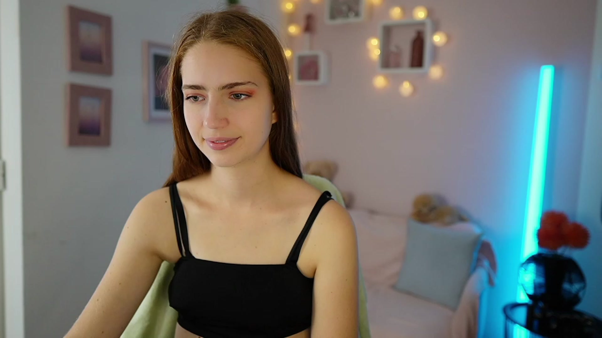 Gallery image thumbnail from Naomi_Woods18's myfreecams stream on, 11/03/2023, 13:27 image 1 of 20