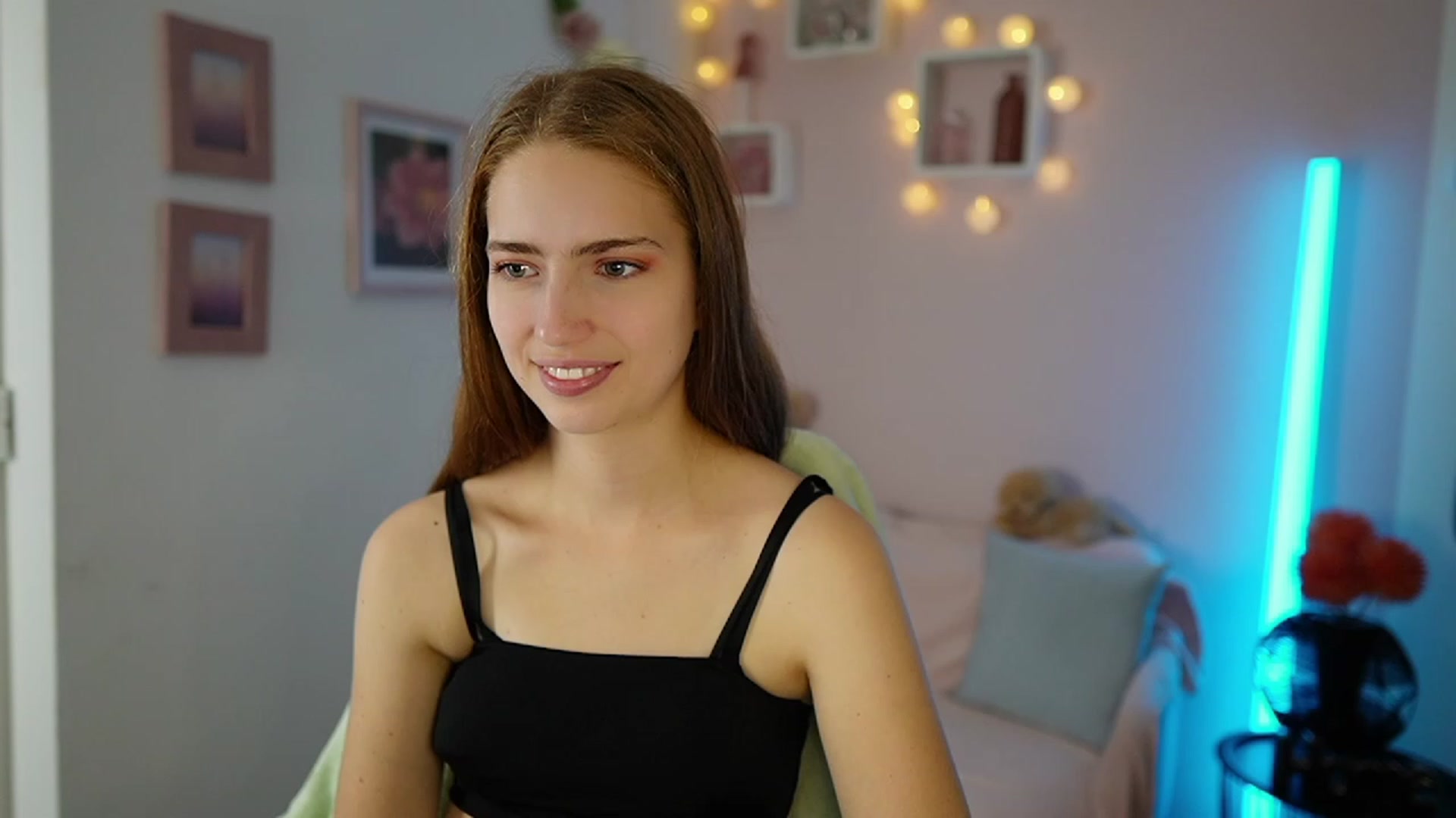 Gallery image thumbnail from Naomi_Woods18's myfreecams stream on, 11/03/2023, 13:27 image 5 of 20