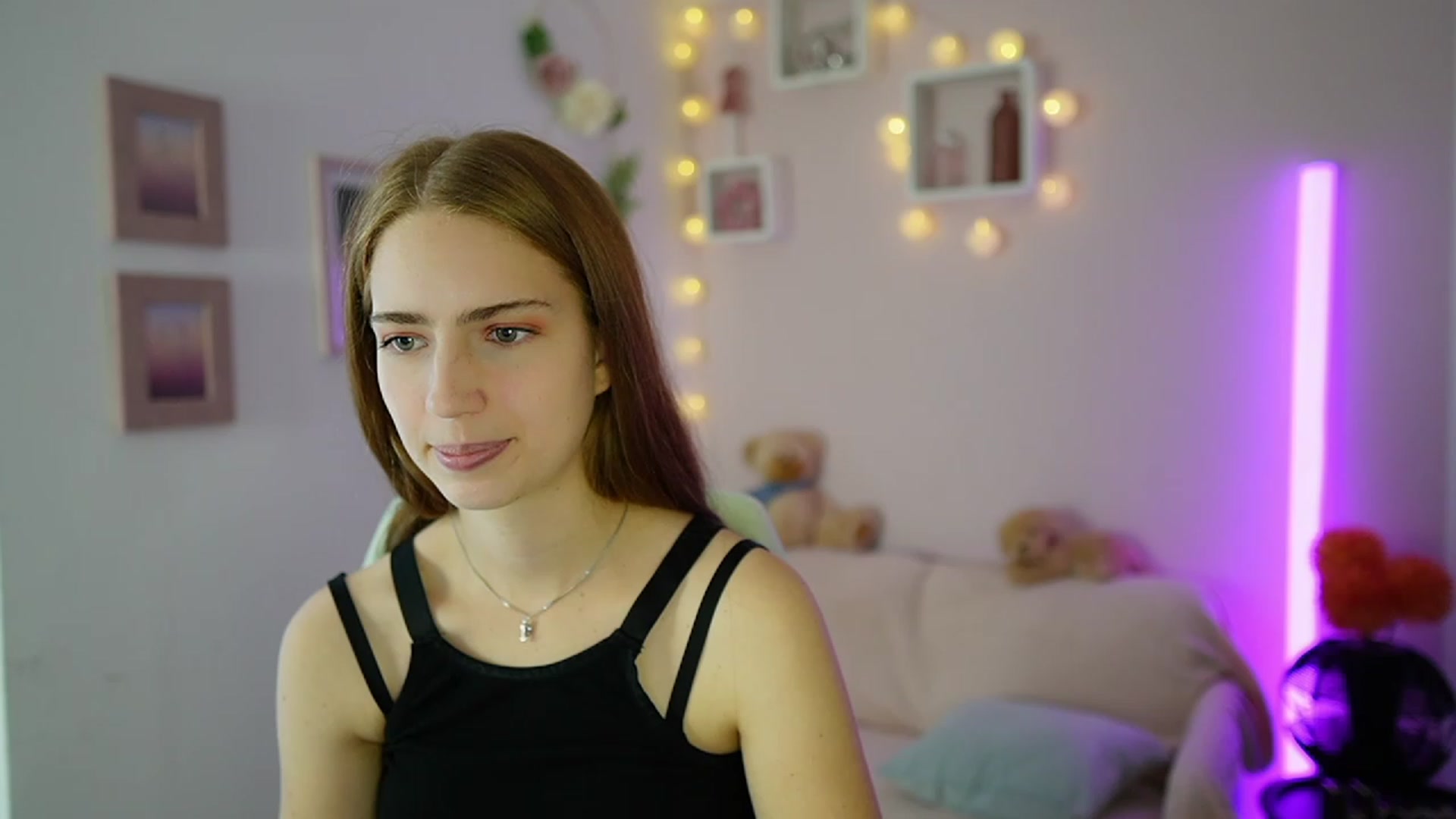 Gallery image thumbnail from Naomi_Woods18's myfreecams stream on, 11/08/2023, 11:25 image 20 of 20