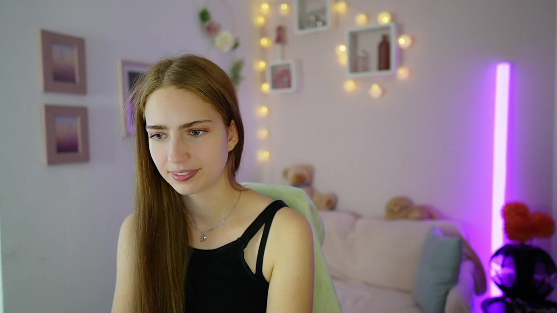 Gallery image thumbnail from Naomi_Woods18's myfreecams stream on, 11/08/2023, 13:19 image 1 of 20