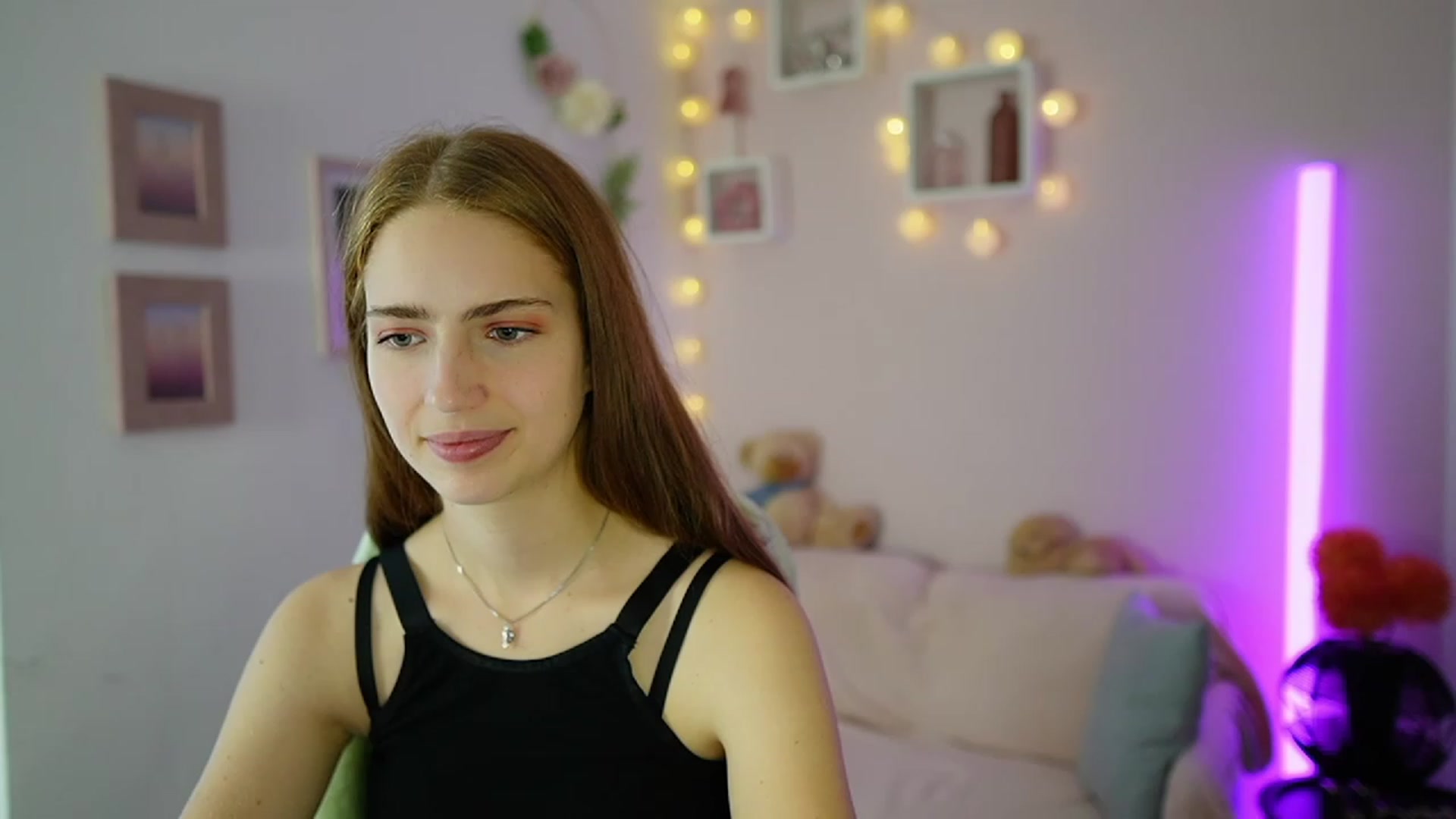 Gallery image thumbnail from Naomi_Woods18's myfreecams stream on, 11/08/2023, 13:51 image 2 of 20