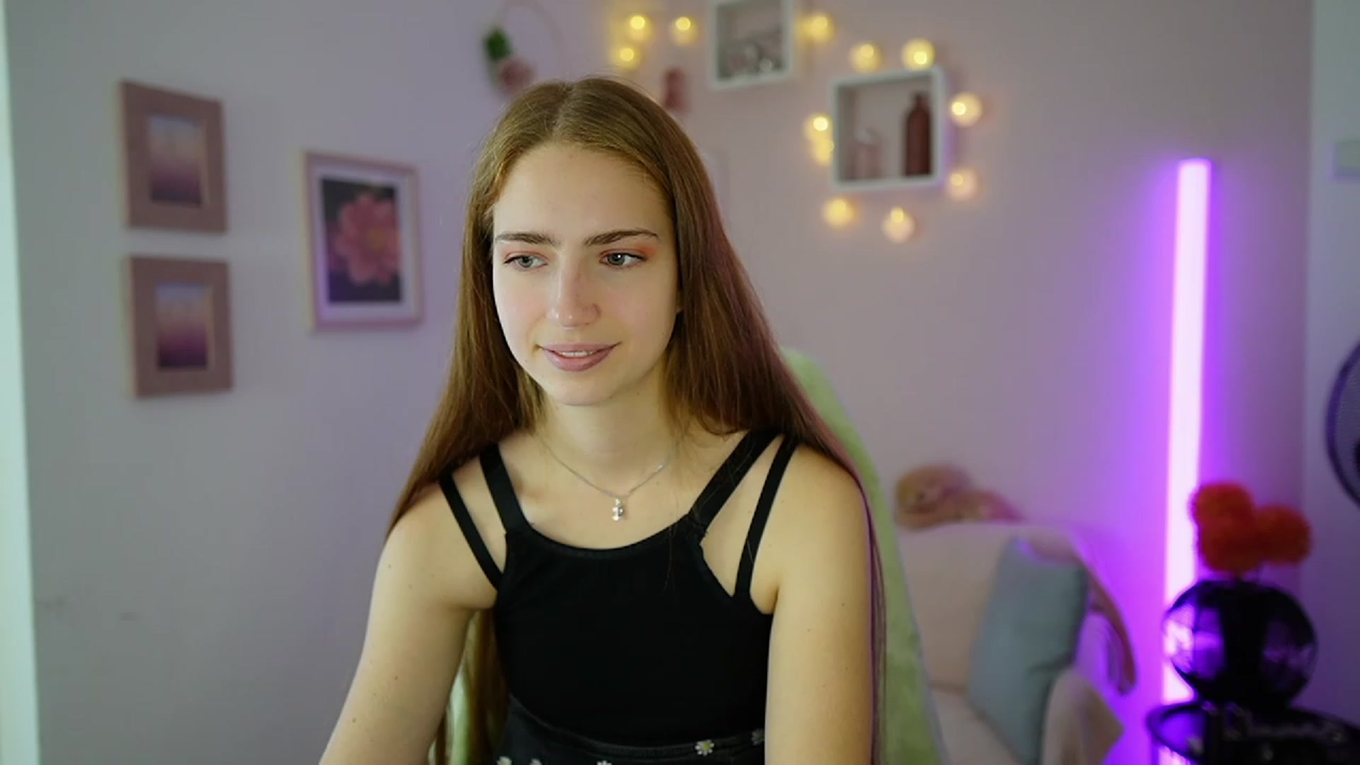 Gallery image thumbnail from Naomi_Woods18's myfreecams stream on, 11/09/2023, 11:03 image 16 of 20