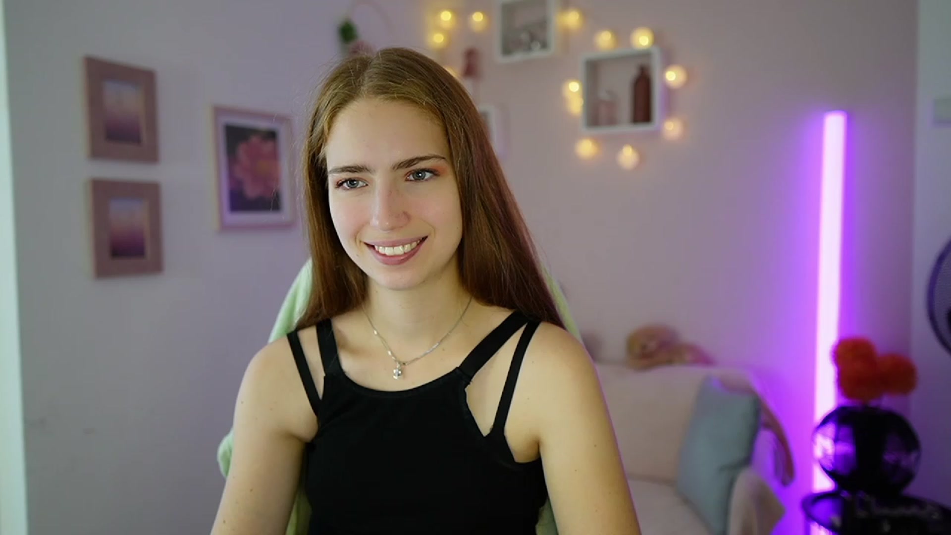 Gallery image thumbnail from Naomi_Woods18's myfreecams stream on, 11/09/2023, 11:03 image 5 of 20