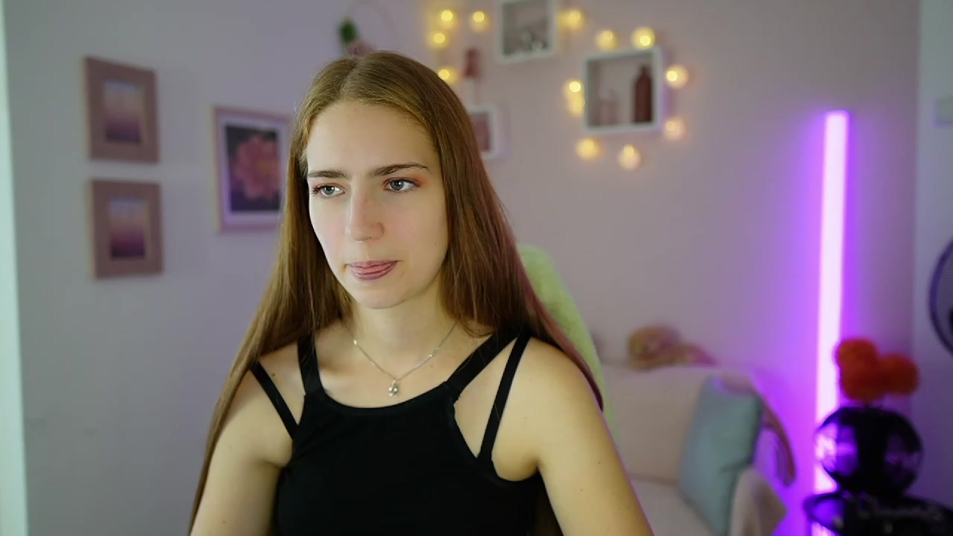 Gallery image thumbnail from Naomi_Woods18's myfreecams stream on, 11/09/2023, 11:03 image 20 of 20