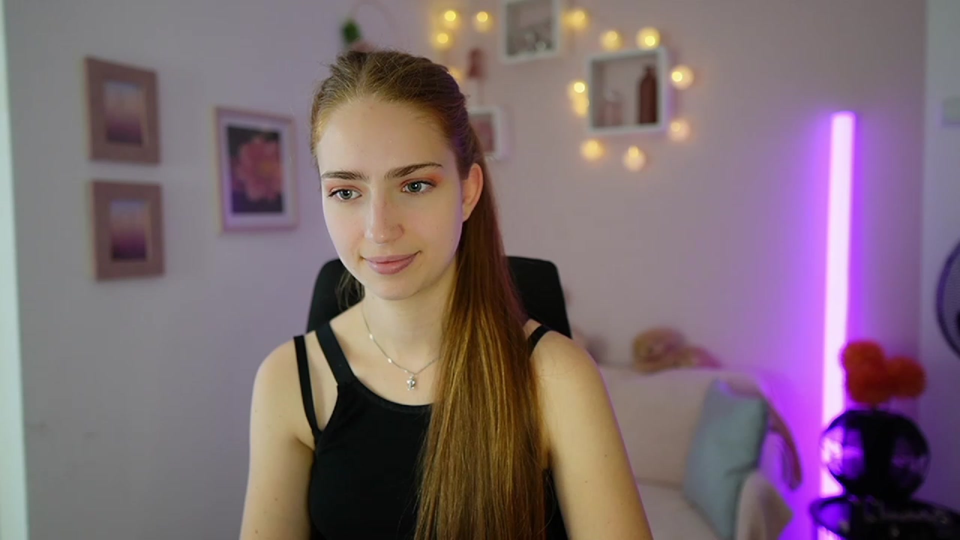 Gallery image thumbnail from Naomi_Woods18's myfreecams stream on, 11/09/2023, 12:07 image 3 of 20