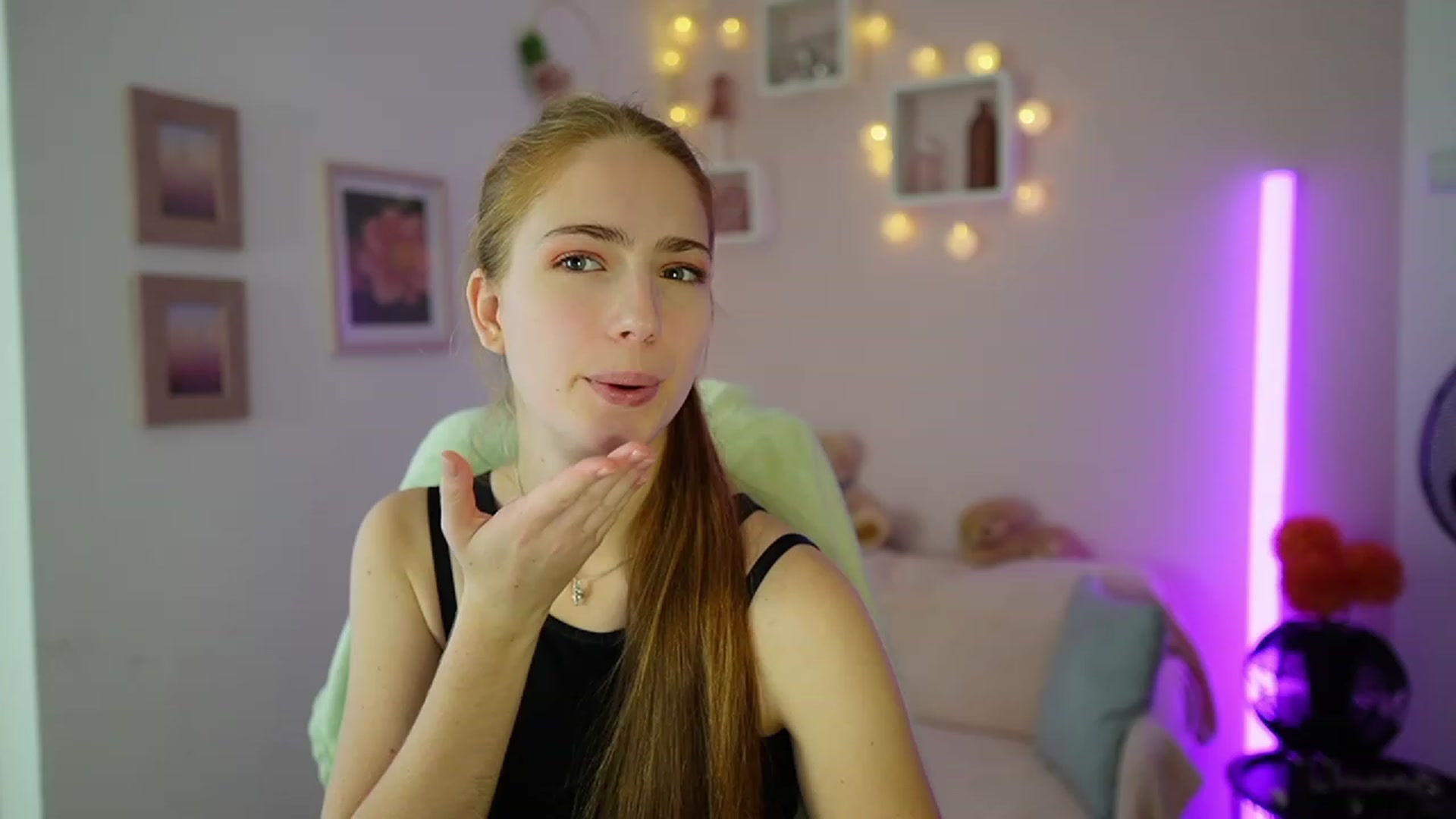 Gallery image thumbnail from Naomi_Woods18's myfreecams stream on, 11/09/2023, 12:07 image 20 of 20