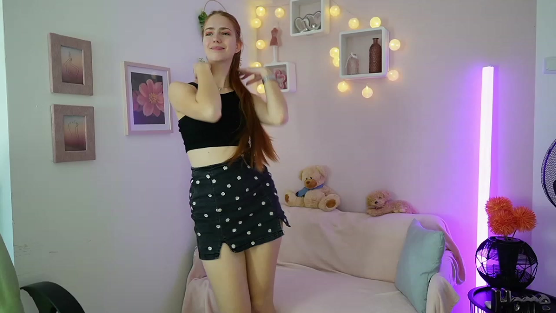 Gallery image thumbnail from Naomi_Woods18's myfreecams stream on, 11/09/2023, 12:07 image 18 of 20