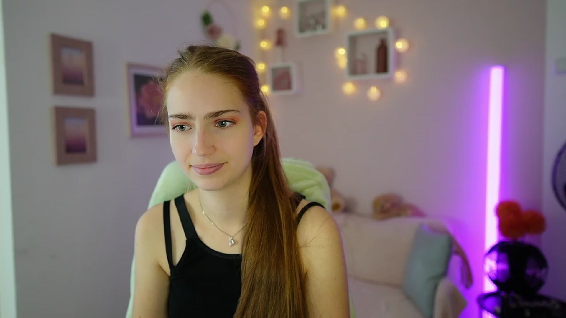 Gallery image thumbnail from Naomi_Woods18's myfreecams stream on, 11/09/2023, 13:36 image 15 of 20