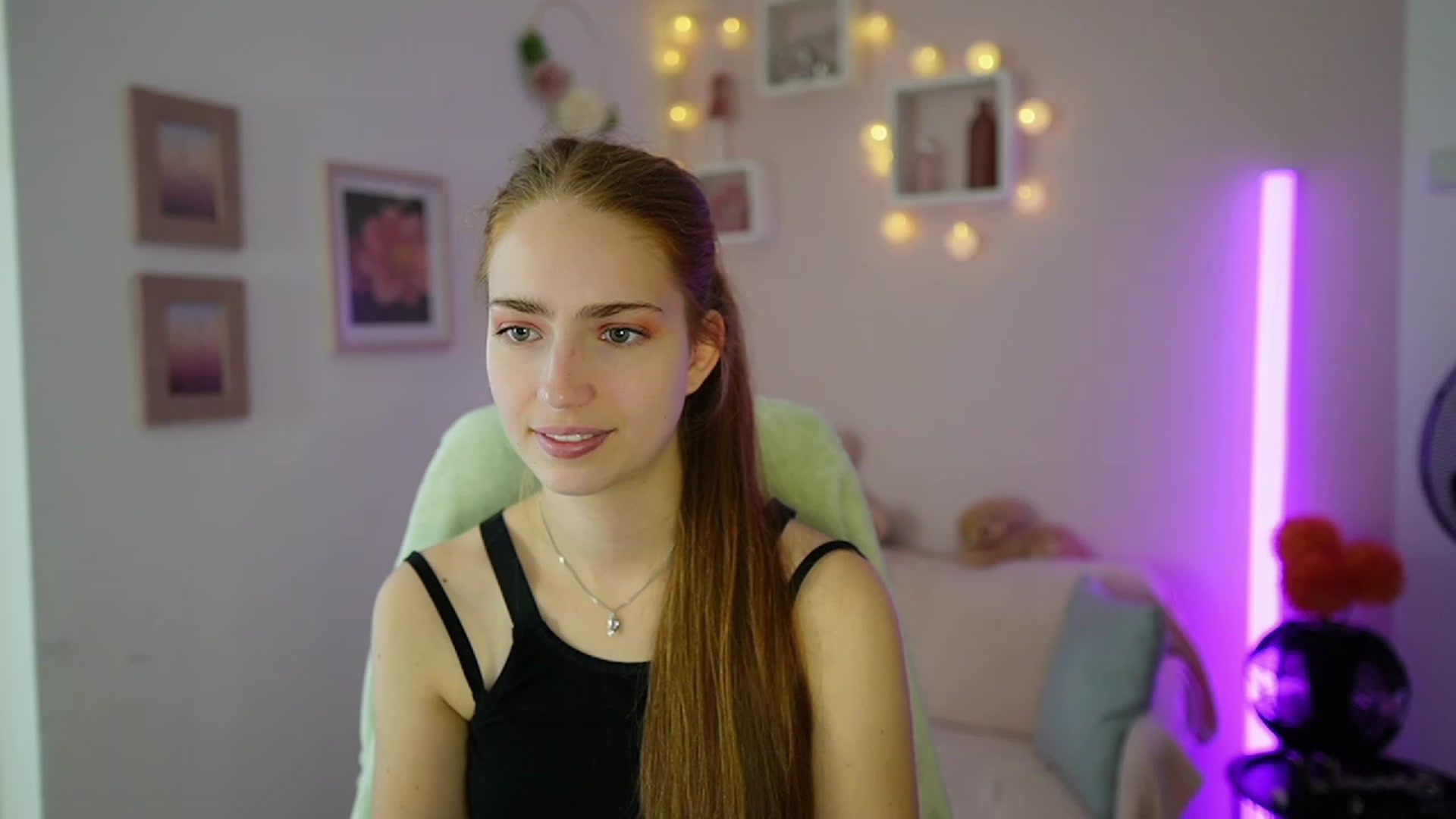 Gallery image thumbnail from Naomi_Woods18's myfreecams stream on, 11/09/2023, 13:36 image 10 of 20