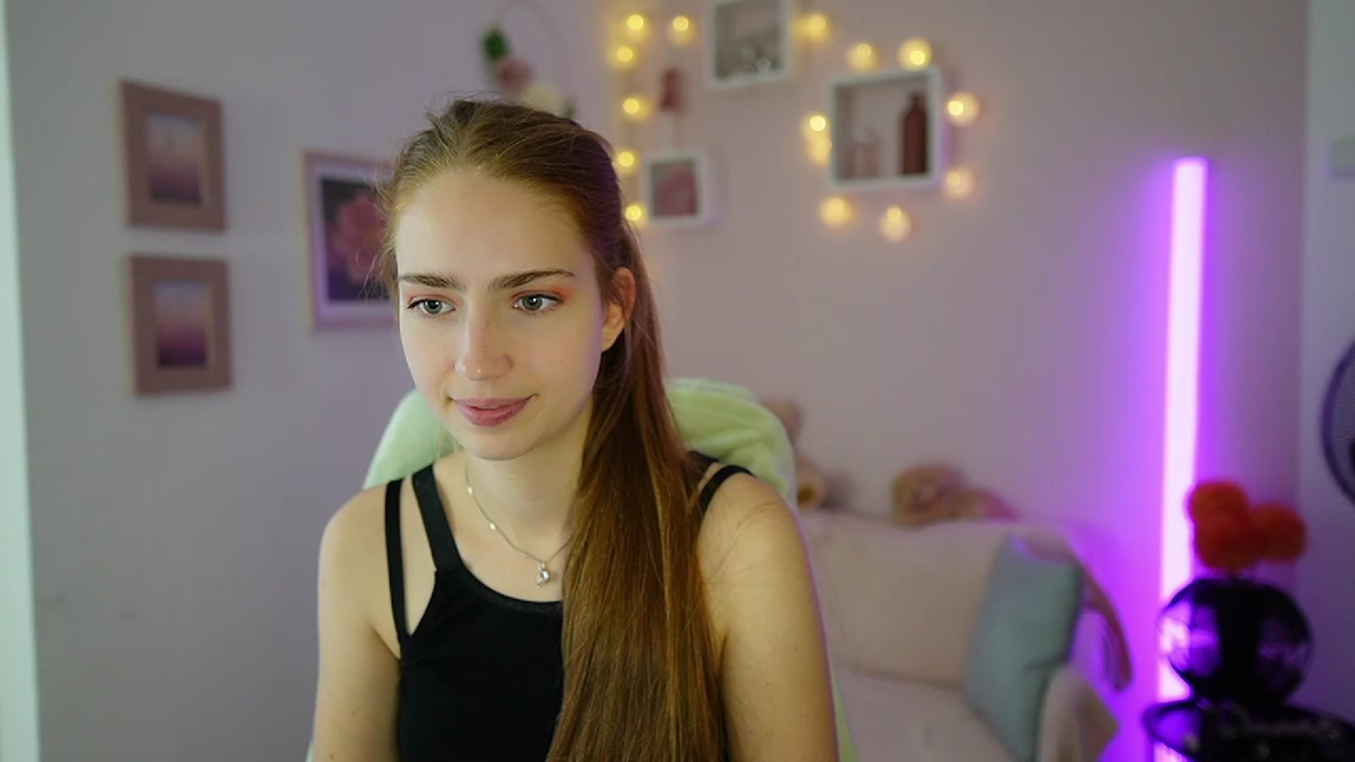 Gallery image thumbnail from Naomi_Woods18's myfreecams stream on, 11/09/2023, 13:36 image 14 of 20