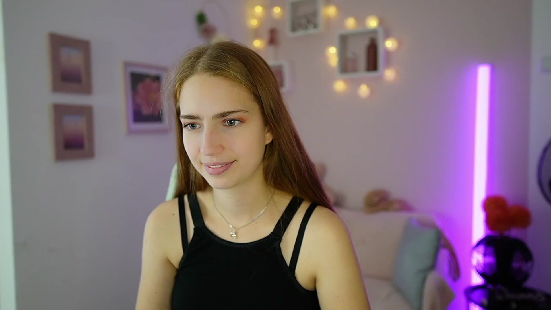 Gallery image thumbnail from Naomi_Woods18's myfreecams stream on, 11/09/2023, 13:54 image 9 of 20