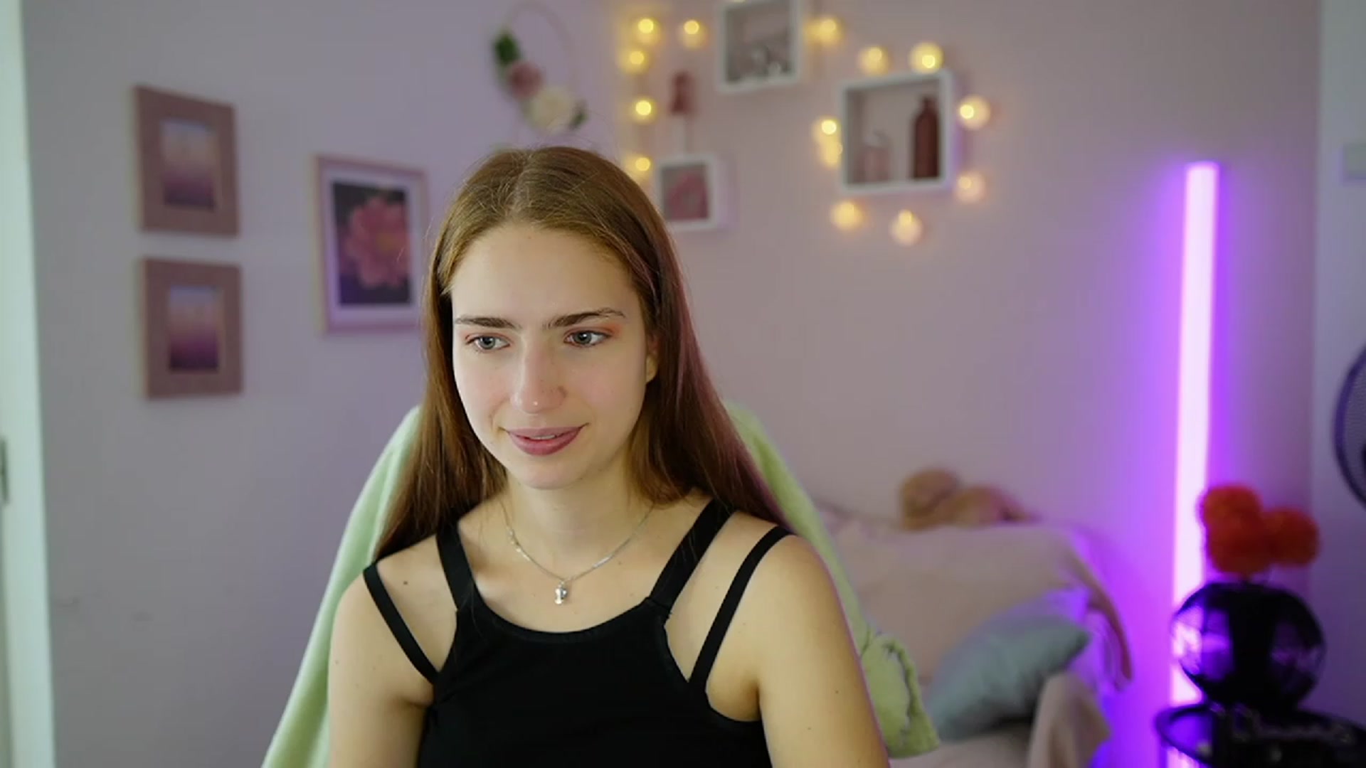 Gallery image thumbnail from Naomi_Woods18's myfreecams stream on, 11/10/2023, 10:16 image 20 of 20