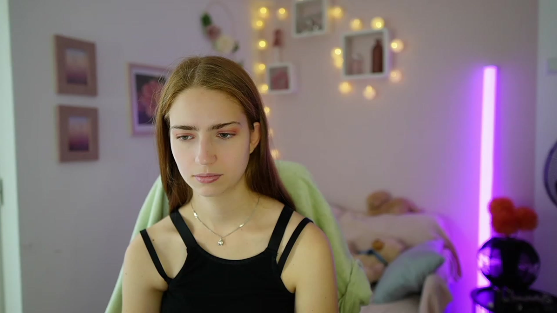 Gallery image thumbnail from Naomi_Woods18's myfreecams stream on, 11/10/2023, 11:22 image 6 of 20